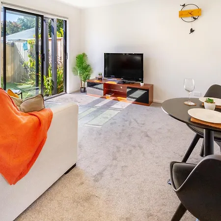 1 Bedroom Gem With Hagley Park At Your Doorstep Christchurch Exterior photo